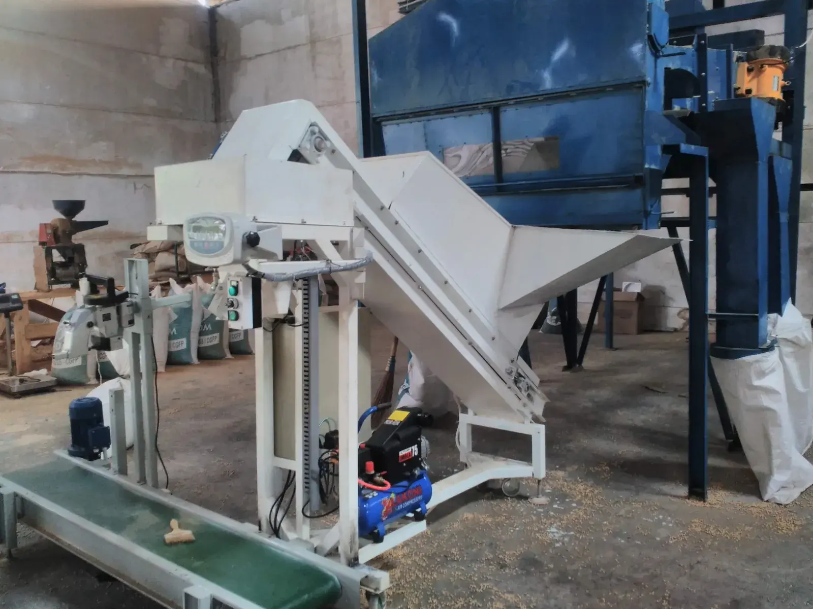 Net bagging machine